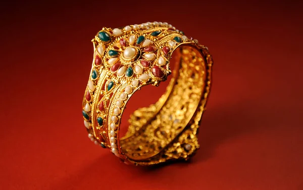 Ινδικό Βραχιόλι Γάμου Χρυσό Ινδικό Παραδοσιακό Κόσμημα — Φωτογραφία Αρχείου