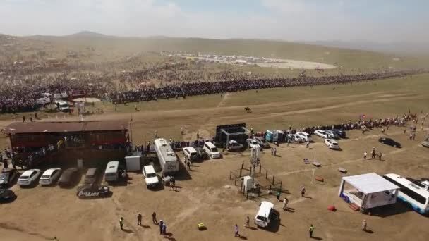 Letecký Dron Pořízen Během Naadam Festival Dostihy Cílové Čáře Mongolsko — Stock video