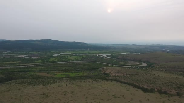Drohnenaufnahmen Eines Flusses Der Russisch Mongolischen Grenze Während Des Sonnenuntergangs — Stockvideo