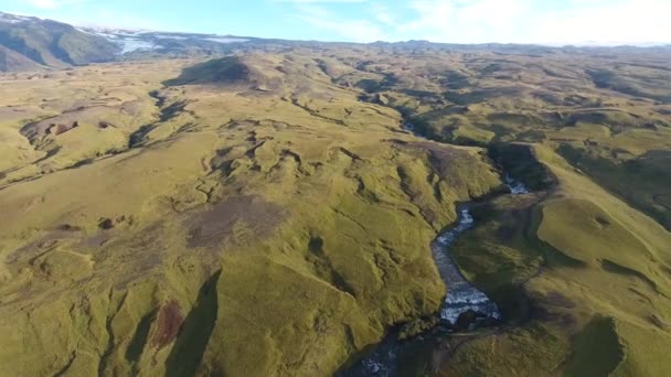 Flygdrönarskott Som Flyger Över Det Berömda Vattenfallet Skogafoss Island Solig — Stockvideo