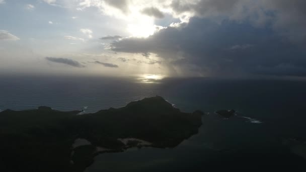 Dron Powietrzny Zestrzelony Dużej Wysokości Nad Wybrzeżem Martyniki Oceanem — Wideo stockowe
