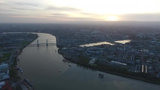 Bordeaux Luchtfoto Stadsgezicht Zonsondergang Rivier Garonne Brug Stedelijk Gebied — Stockvideo