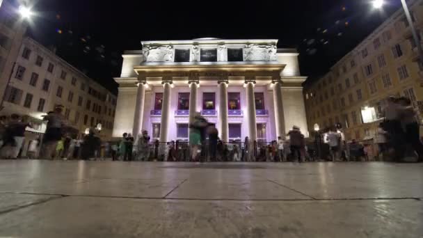 Timelapse des danseurs devant l'opéra municipal de Marseille — Video