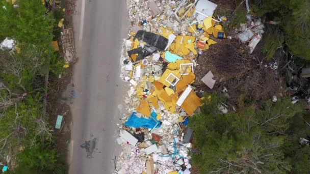 Basuras Largo Una Carretera Asfalto Vertedero Autorizado Vista Aérea Drones — Vídeo de stock