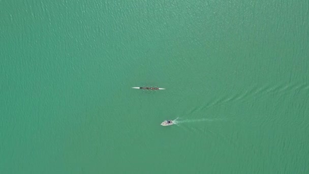세인트 카시엔 호수에 코치와 촬영에 로열티 프리 스톡 비디오
