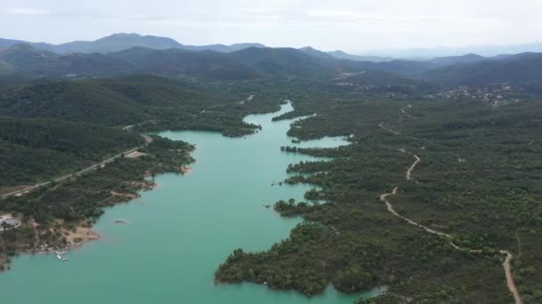 Saint Cassien Lago Base Náutica Natureza Tiro Água Montanhas França — Vídeo de Stock