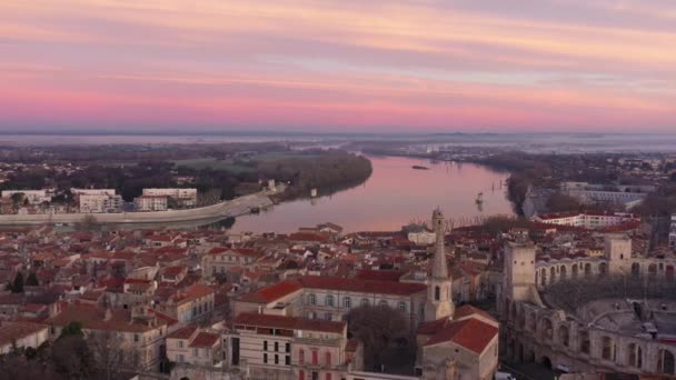 Пастельное Небо Розового Цвета Река Арль Рон Город Феск Франция — стоковое видео