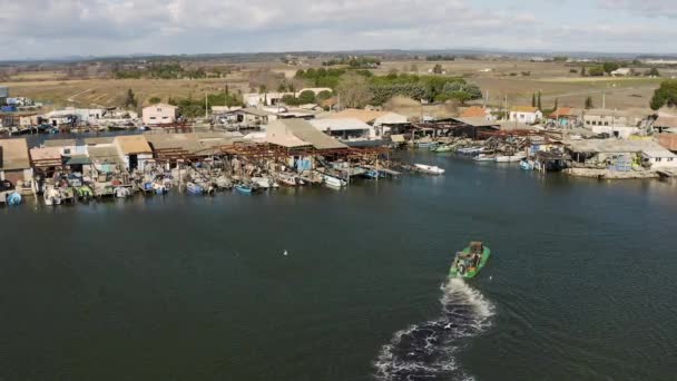 Pescadores Barco Ostras Que Llegan Puerto Mariscos Más Grande Francia — Vídeos de Stock