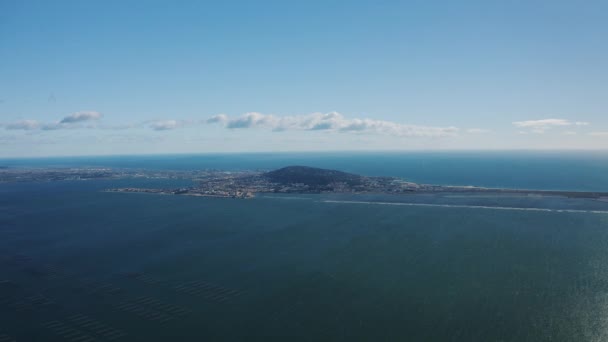 地中海の街セテ港と海辺のリゾート空撮 — ストック動画