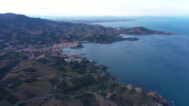 Côte Vermillon Méditerranée mer Vue aérienne Banyuls-sur-mer Port Vendres — Video