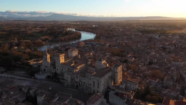 Vista aérea del Palacio de los Papas Aviñón amanecer bellos colores Ródano — Vídeos de Stock