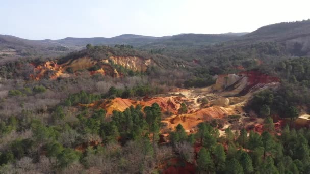 Old quarry Rustrel colored ochres Luberon hiking and touristic landmark Colorado — Stock Video