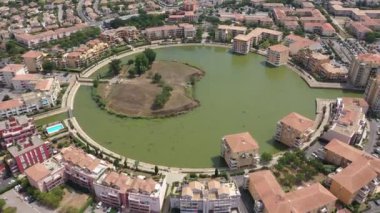 Modern mahalle marinası Port Ariane Lattes havadan çekilen binalar