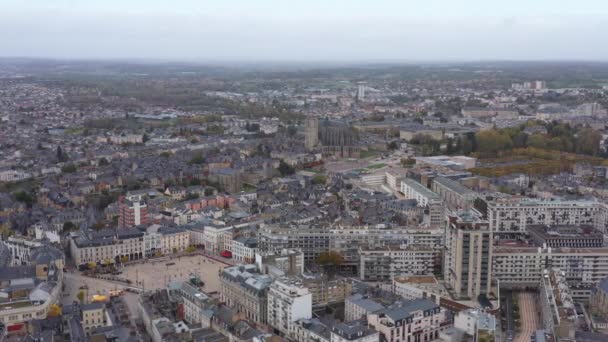 Praça da República le Mans vista aérea centro da cidade com edifícios chapelle — Vídeo de Stock