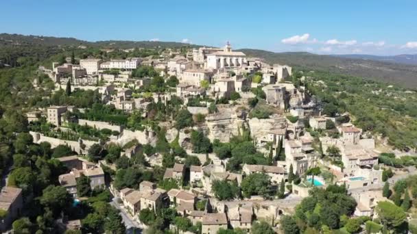 Luftaufnahme des Tales Gordes Luberon schönstes Dorf Frankreichs sonniger Tag — Stockvideo