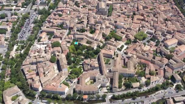 Berömda antikaffärer stad l 'Isle-sur-la-Sorgue antenn solig dag Frankrike vatten — Stockvideo