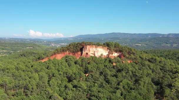 Paysage Aérien Avec Montagnes Arbres Falaises Rouges Ocre Roussillon Célèbres — Video