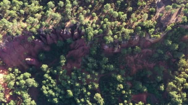 Natuurpark Van Luberon Oker Groeven Bovenaanzicht Roussillon Dorp Frankrijk — Stockvideo