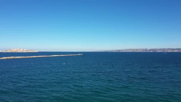 マルセイユ地中海沿岸 美しいビーチと澄んだ水 プラドCalanques国立公園 — ストック動画