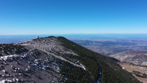 Weather station Mont Ventoux France sunny day aerial shot Vaucluse Provence — Stock Video