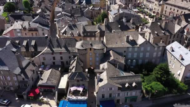 Porte du Therond Marvejols ville médiévale photo aérienne journée ensoleillée France — Video