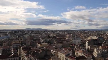 Gündüz vakti Montpellier şehrinde zaman azalıyor