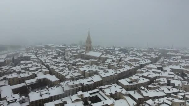 Montpellier Ecusson sous la neige rare coup aérien hiver froid neige tempête — Video