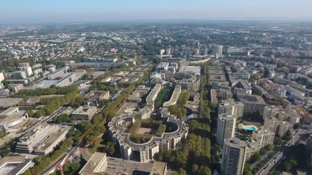 Antigone Montpellier okolí letecké drone pohled. Slunečný den — Stock video