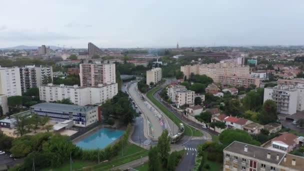Quai Verdanson Lez Ποταμού Εναέρια Άποψη Συννεφιασμένη Ημέρα Montpellier Γαλλία — Αρχείο Βίντεο