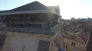 Montpellier, Fransa 'daki Saint Roch kilisesinin insansız hava aracı görüntüsü..