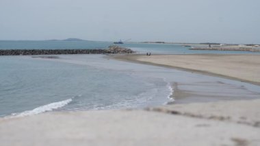 Kışın sahil Akdeniz Fransa beton iskelesi