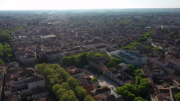 Assas Tér Maison Carre Nimes Belvárosában Légi Kilátás Tavasszal Reggel — Stock videók