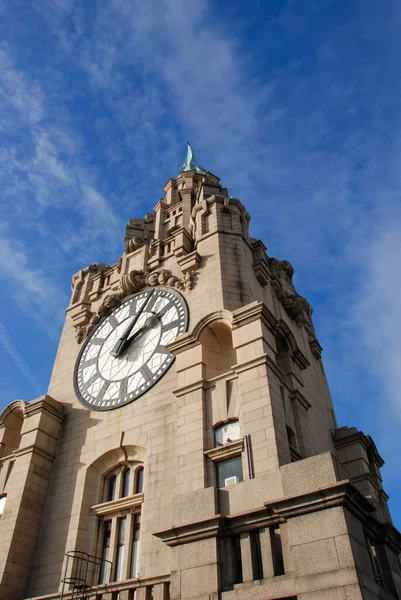 Iconic Liver Building Waterfront Next River Mersey Liverpool — Stock Photo, Image