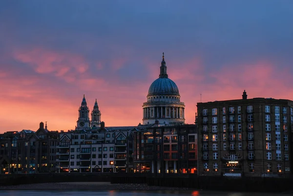 Iconische Koepel Van Pauls Cathedral Aan Skyline Van Londen — Stockfoto