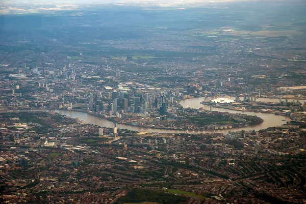ロンドン市内の都市空間を飛行機から見下ろす — ストック写真
