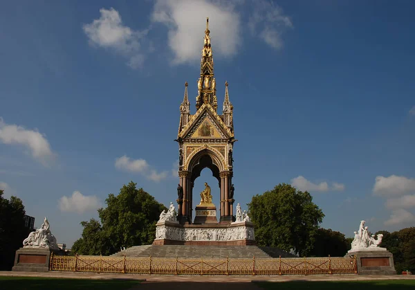 Albert Memorial Kensington Gardens Londra — Foto Stock