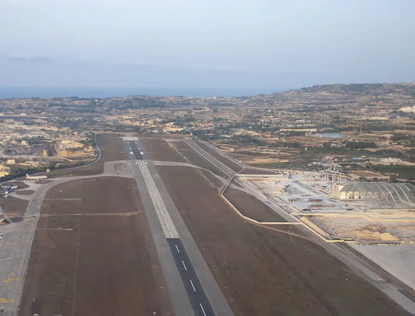 Maltas Internationella Flygplats Platsen För Den Tidigare Militärbasen Raf Luqa — Stockfoto