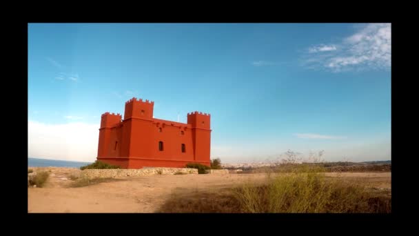 Wieża Agaty Znana Również Jako Czerwony Fort Widokiem Mellieha Malcie — Wideo stockowe