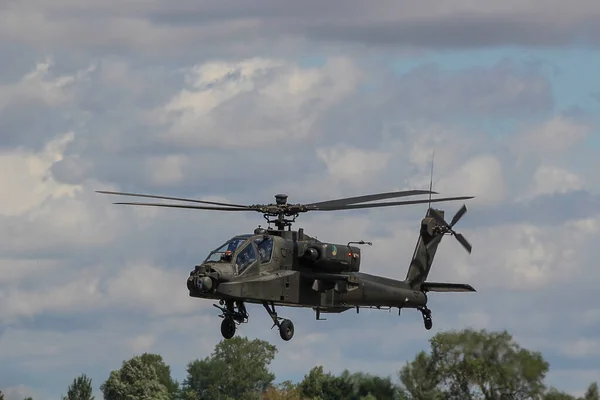 64D 아파치 헬리콥터 — 스톡 사진