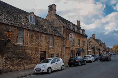 Cotswolds, İngiltere 'deki Chipping Campden köyündeki binalar.
