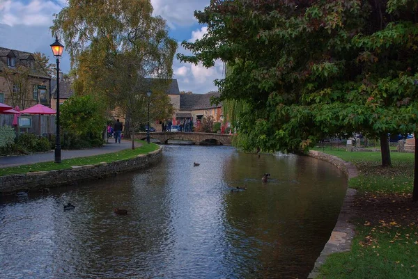 Bourton Water Falu Cotswolds Egyesült Királyság — Stock Fotó