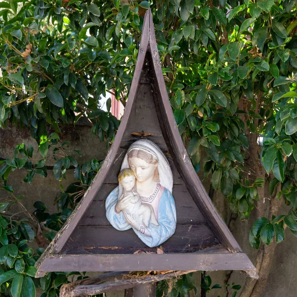 Szent Szobor Ábrázoló Madonna Fényképezett Barbaresco Piemonte — Stock Fotó
