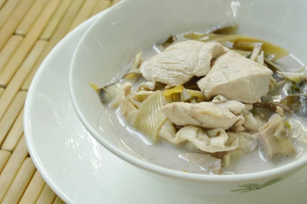 Pollo Bollito Con Fiore Banana Fetta Minestra Latte Cocco Boccia — Foto Stock