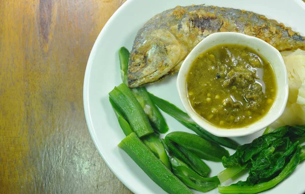 Fried Mackerel Fish Chili Paste Sauce Eat Couple Fresh Vegetable — Stock Photo, Image