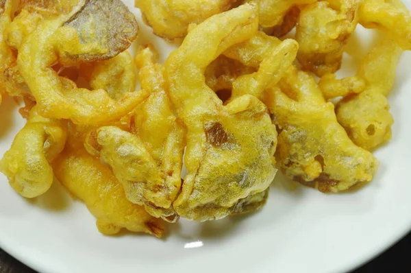 Champignons Aux Huîtres Frits Pâte Croustillante Avec Farine Sur Plaque — Photo