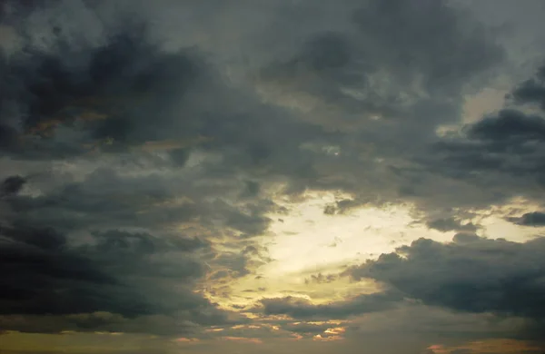 Peyzaj Üzerinde Gökyüzü Günbatımı Içinde Olabilir — Stok fotoğraf