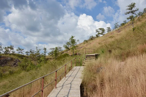 Escaleras Bambú Hasta Montaña Khao Lon Ubicación Del Viaje Tailandia —  Fotos de Stock