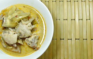  tavuk Hindistan cevizi sütü çorba kupa haşlanmış baharatlı muz çiçeği