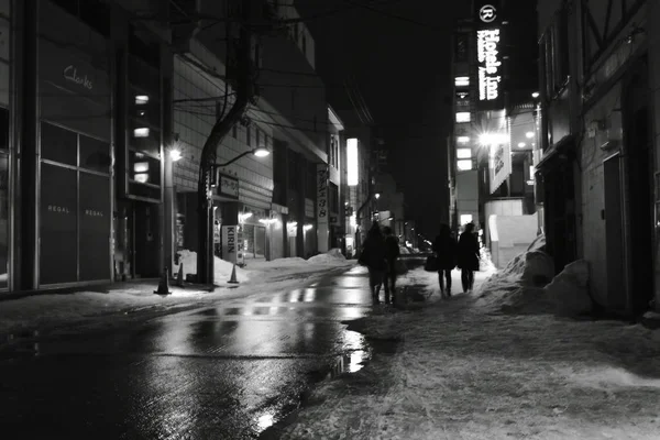 건물 및 Led 빛을 아사히에서 거리에 밤에 — 스톡 사진