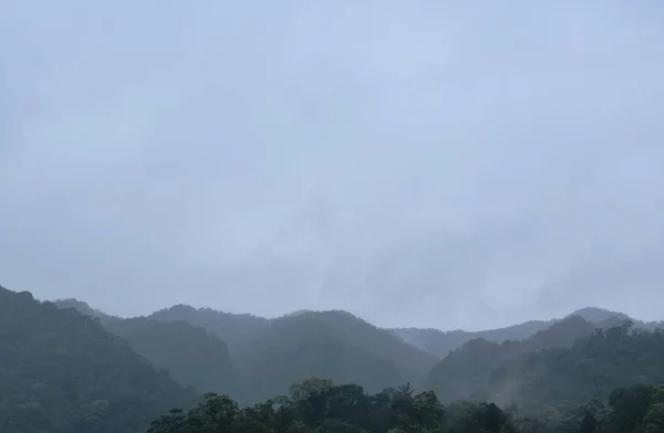 九份台湾の霧と山の風景 — ストック写真